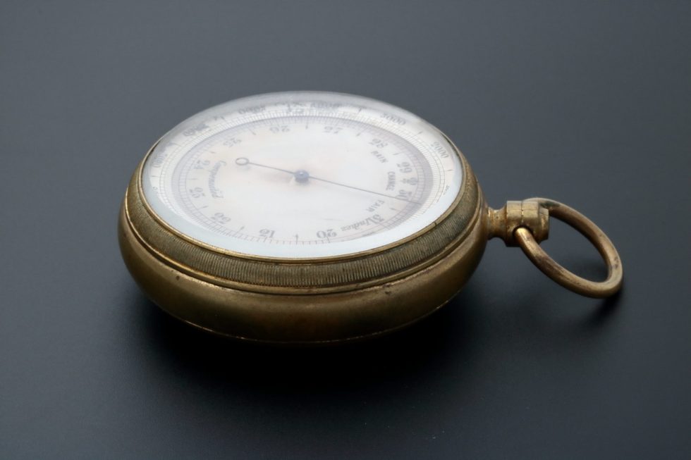 Aneroid Compensated Pocket Barometer – Baer & Bosch Auctioneers