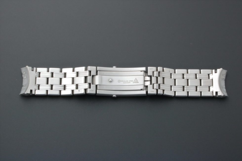 Omega Seamaster Professional Watch Bracelet 1504-826 20MM – Baer & Bosch Auctioneers
