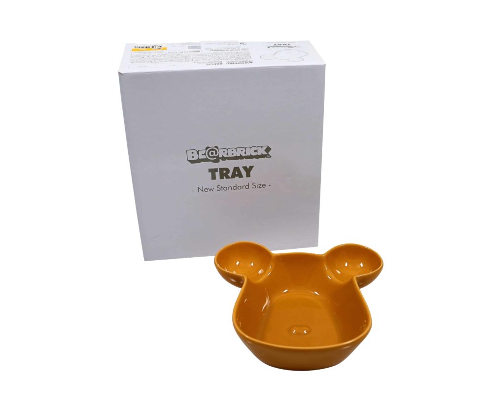 HB29-010 – Medicom Bearbrick Tray Plate Bowl Yellow – Baer & Bosch Auctions