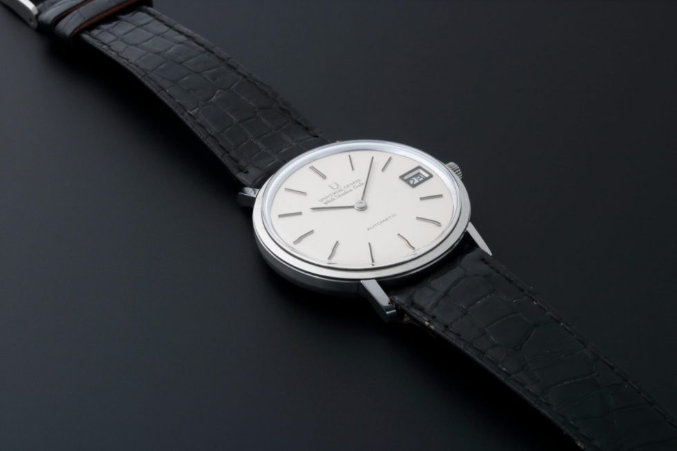 6661 Universal Geneve White Shadow Date Vintage Nos Watch Baer & Bosch Watch Auctions1