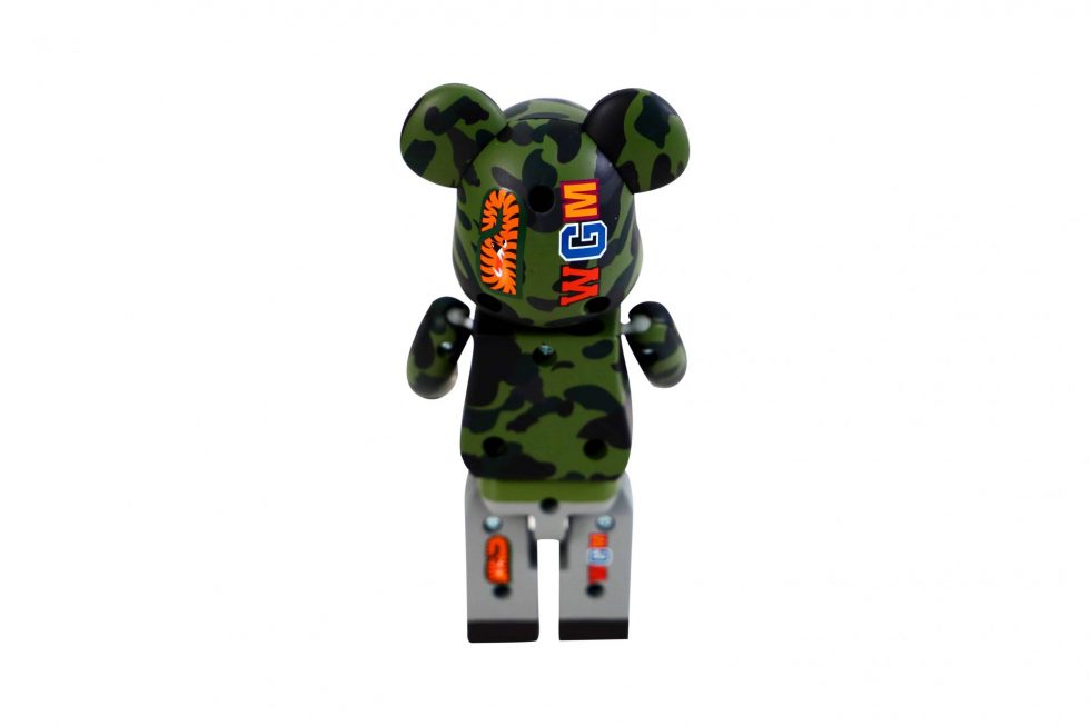 Lot #15017 – Bape 1st Camo Shark Bearbrick Chogokin Set 200%  Green Art Toys A Bathing Ape