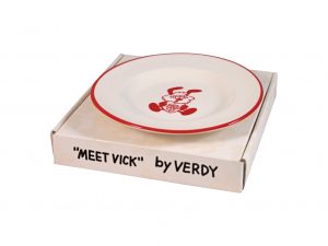 Lot #13101 – Meet Vick by Verdy Girls Dont Cry Plate Bowl White Porcelain Plates [tag]