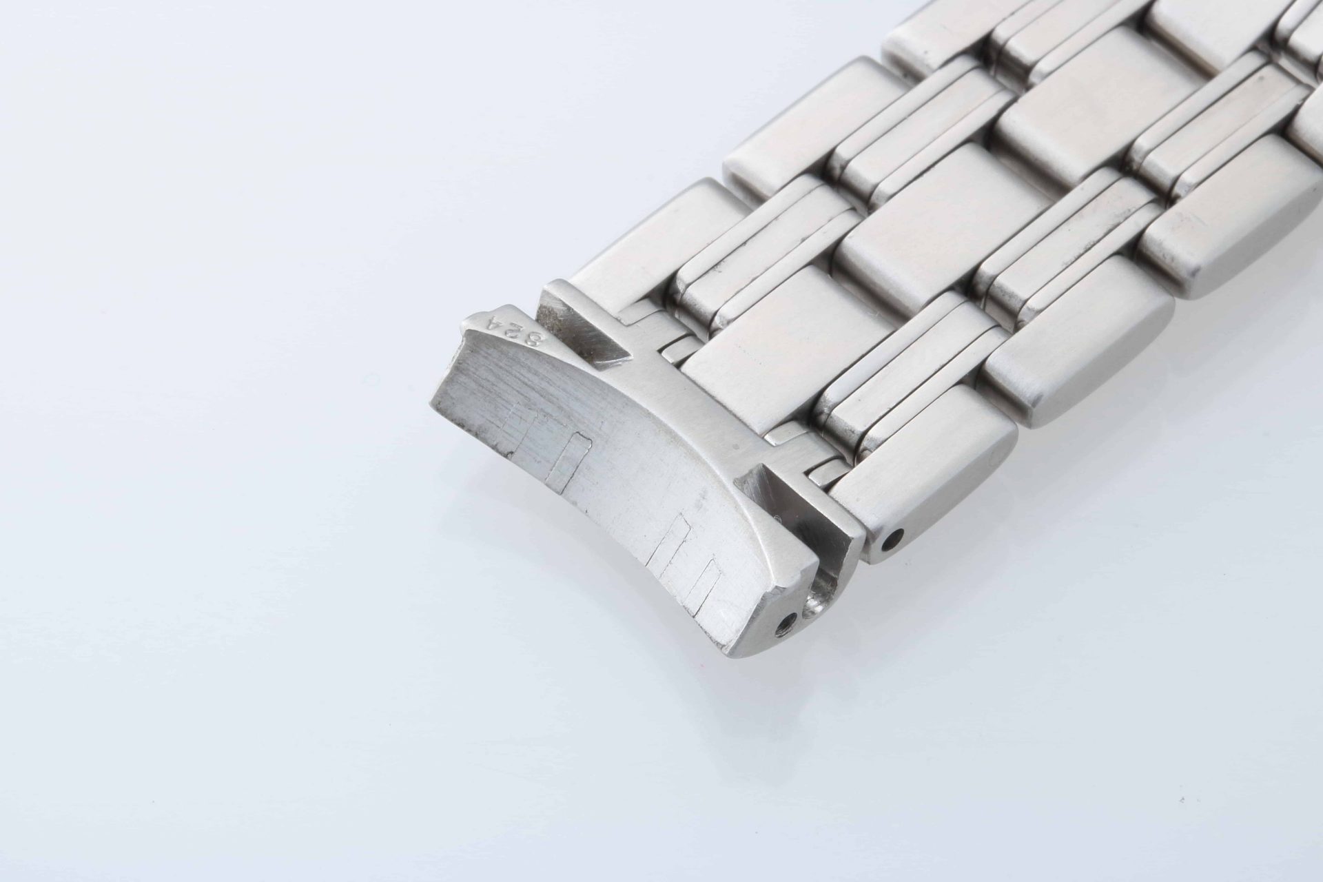 Pathfinder III Titanium Bracelet [18mm] – Momentum Watches
