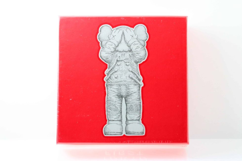 12033 KAWS Tokyo First Holiday Space Puzzle Sealed – Baer & Bosch