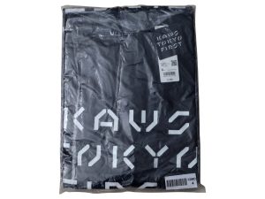 Lot #14299 – KAWS x Uniqlo Tokyo First T Shirt Black Size XL Clothes & Shoes KAWS