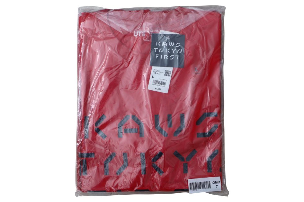 11570 KAWS x Uniqlo Tokyo First T Shirt Red Size L – Baer & Bosch
