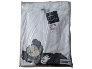Lot #14433 – KAWS x Uniqlo Tokyo First T Shirt White Size 4XL Clothes & Shoes KAWS