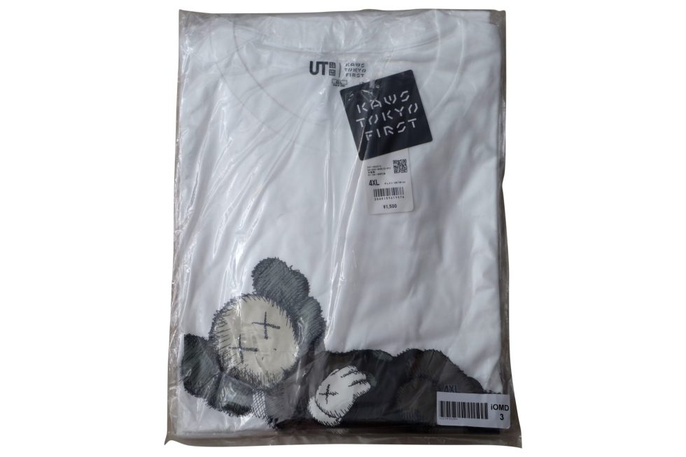 11566 KAWS x Uniqlo Tokyo First T Shirt White Size 4XL – Baer & Bosch