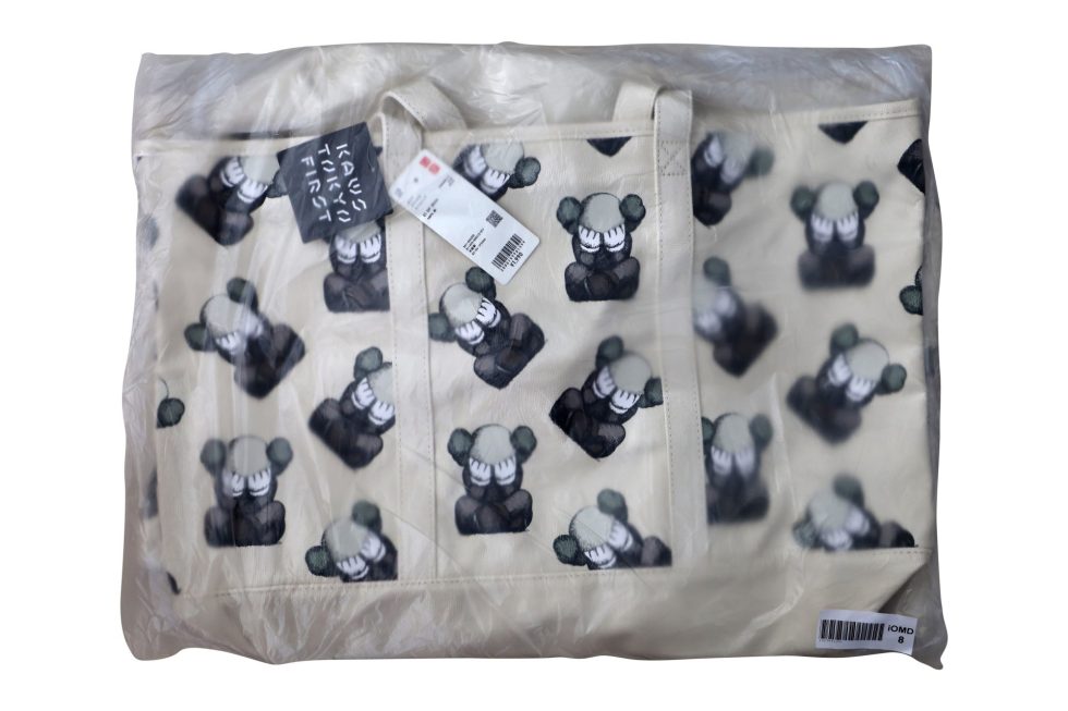 11598 KAWS x Uniqlo Tokyo First Tote Bag – Baer & Bosch