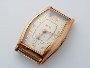 Lot #14700 – 14k Gold Vintage Doxa Wire Lug Hinge Watch For Parts or Repair Doxa Doxa Hinged Watch Case