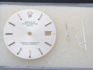 Lot #14890i – Rolex #1500 Oyster Perpetual Date T Swiss T Watch Dial + Hand Set 1500 Rolex