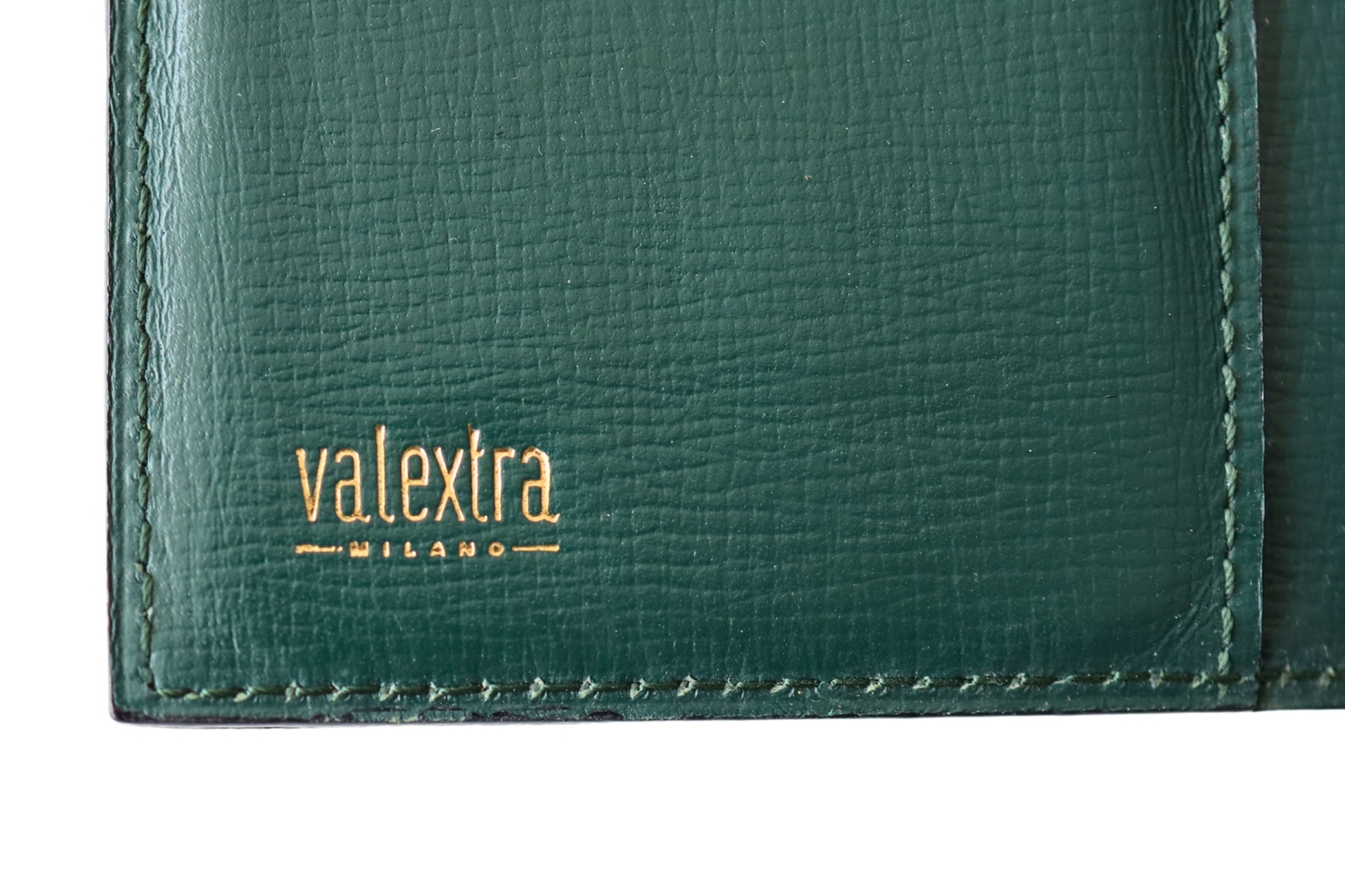 Lot #HB27-139 – Original Valextra Green Leather Wallet Card Holder Lot #HB27-139 – Original Valextra Green Leather Wallet Card Holder Valextra Lot #HB27-139 – Original Valextra Green Leather Wallet Card Holder Valextra Valextra