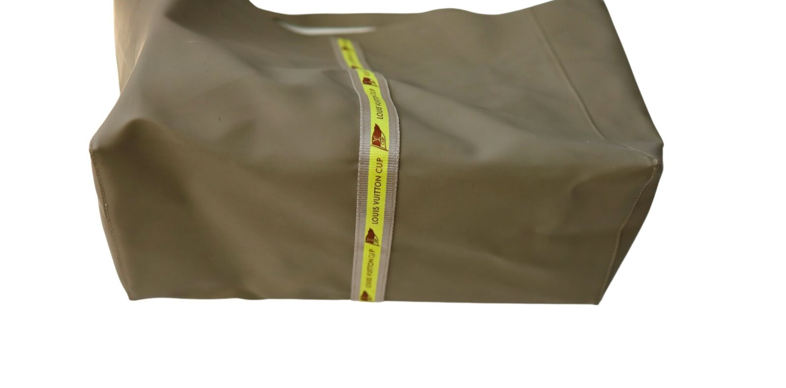 Lot #HB27-134 – Authentic Louis Vuitton Cup Bag Grey Vinyl Vintage GENUINE Lot #HB27-134 – Authentic Louis Vuitton Cup Bag Grey Vinyl Vintage GENUINE Bags Lot #HB27-134 – Authentic Louis Vuitton Cup Bag Grey Vinyl Vintage GENUINE Bags Bags